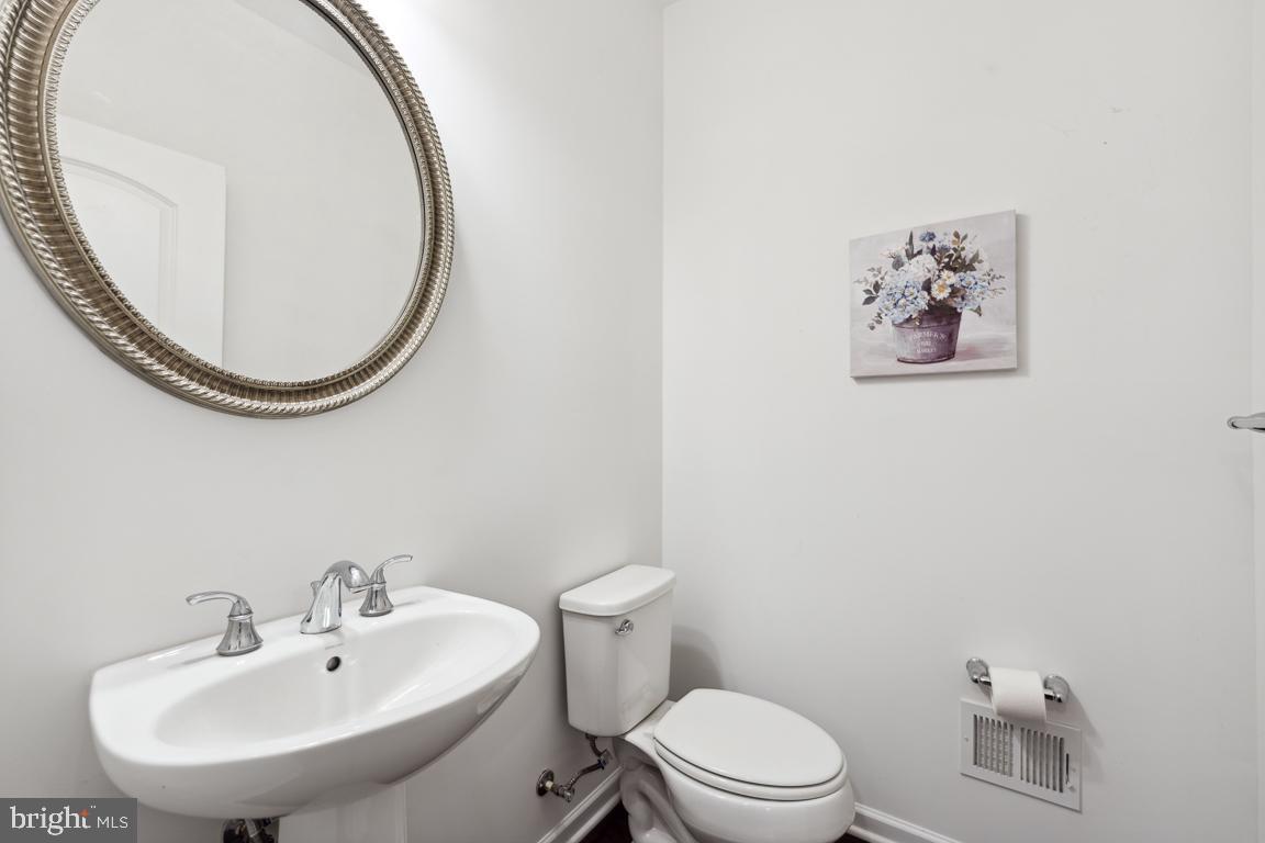 12606 Broughton Bluff Brandywine, MD 20613 - Photo 31 of 55 Main Level Half Bath