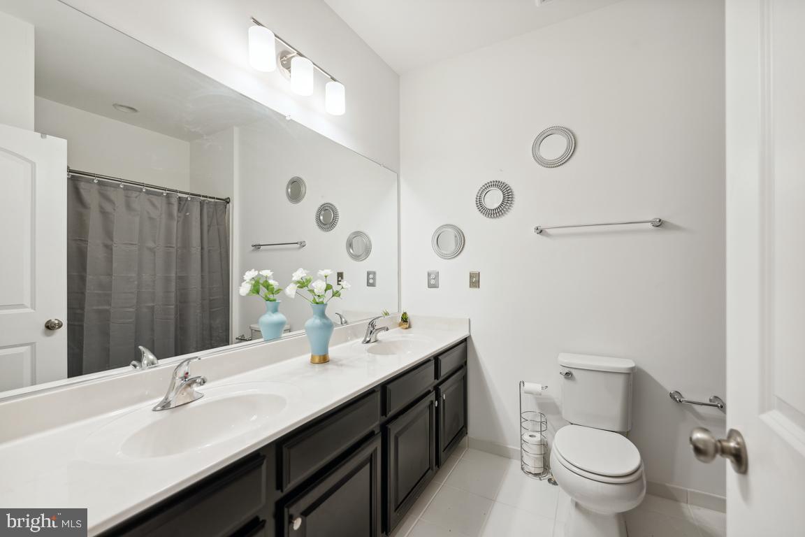 12606 Broughton Bluff Brandywine, MD 20613 - Photo 34 of 55 Hall Full Bath on Main Level