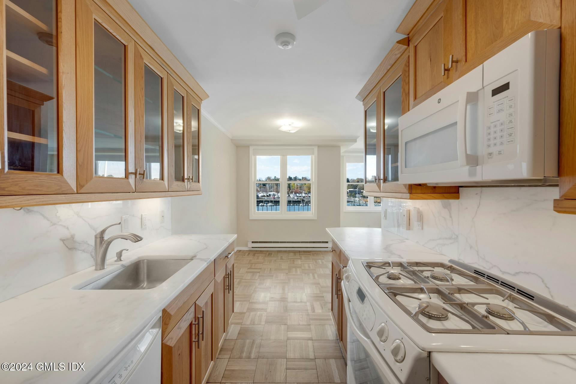 630 Steamboat Road, Unit 2B Greenwich, CT 06830 - Photo 17 of 35 015-475093-MTZ_1916_13794201