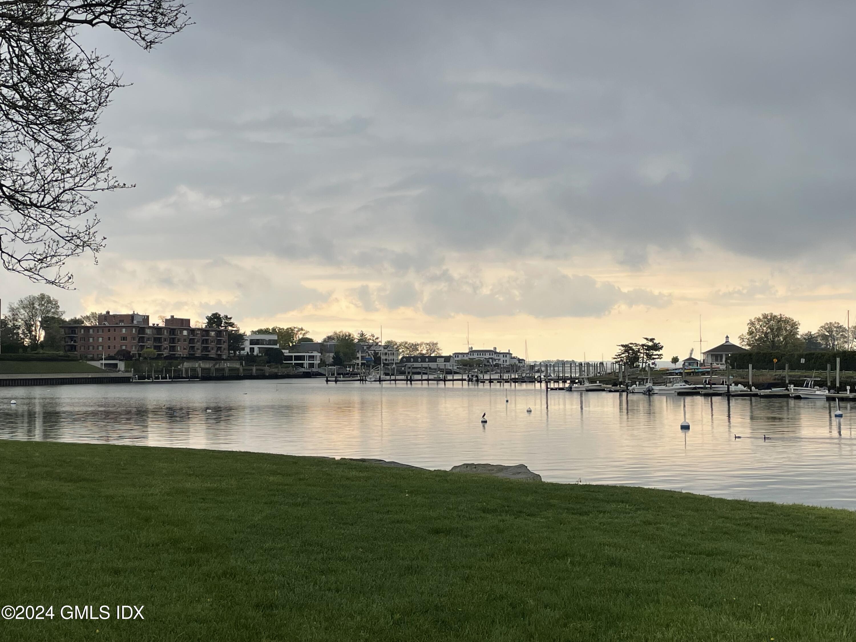 630 Steamboat Road, Unit 2B Greenwich, CT 06830 - Photo 8 of 35 IMG_3547