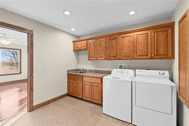 $432,900 | 305 Eagles Landing Parkway, Cameron, MO 64429