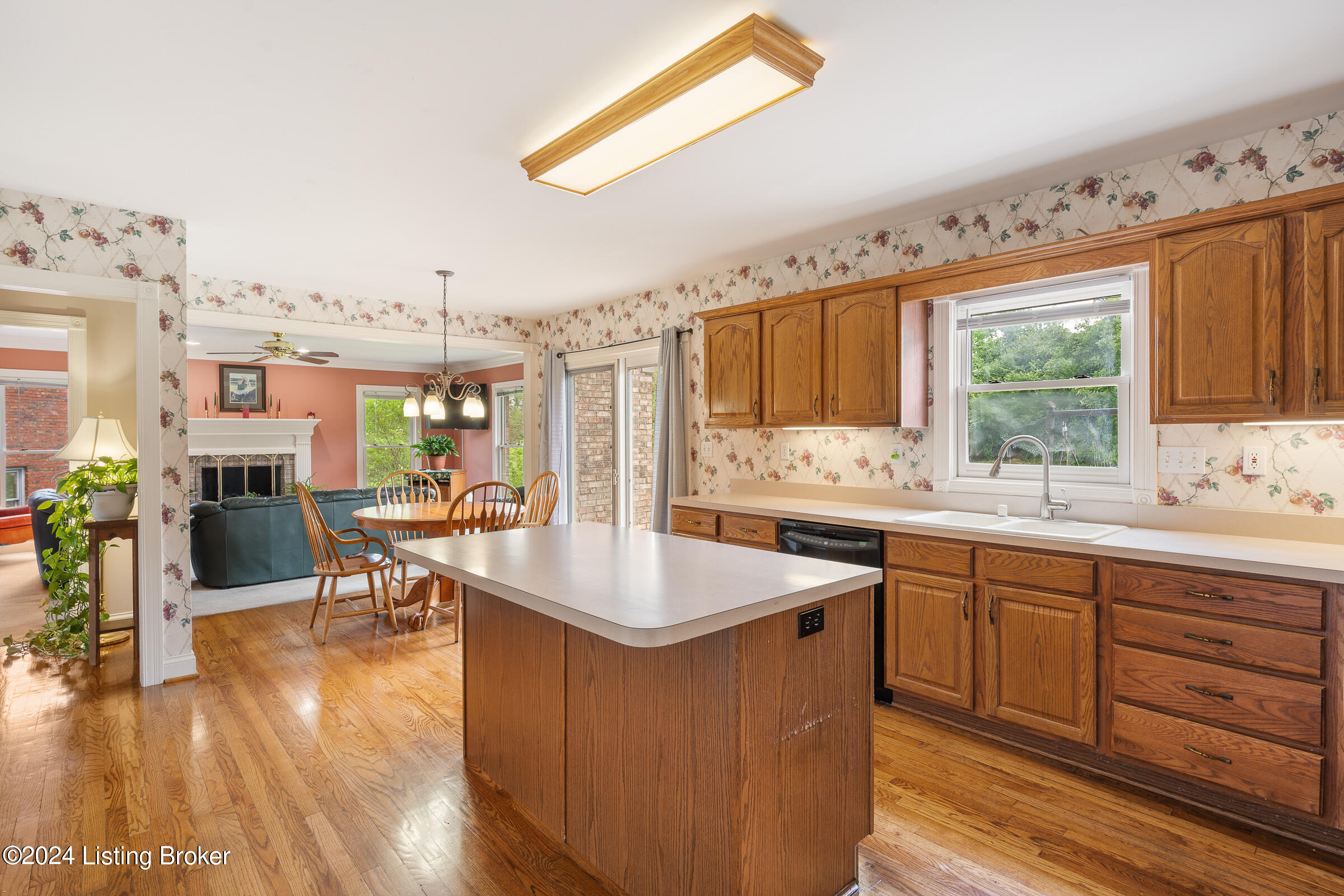 12613 Kirkham Road Louisville, KY 40299 - Photo 21 of 51 12613 Kirkham Rd-19