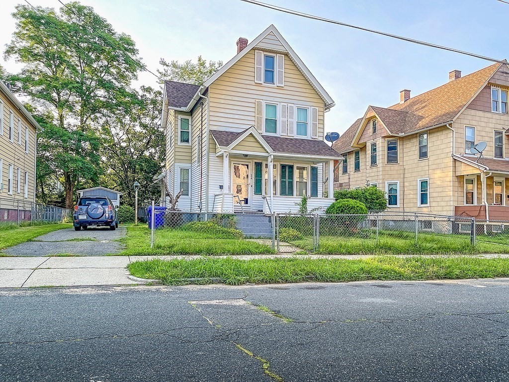 24 Cleveland Street Springfield, MA 01104 - Photo 2 of 19