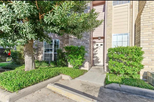 $1,299 | 3100 Jeanetta Street, Unit 1305, Houston, TX 77063