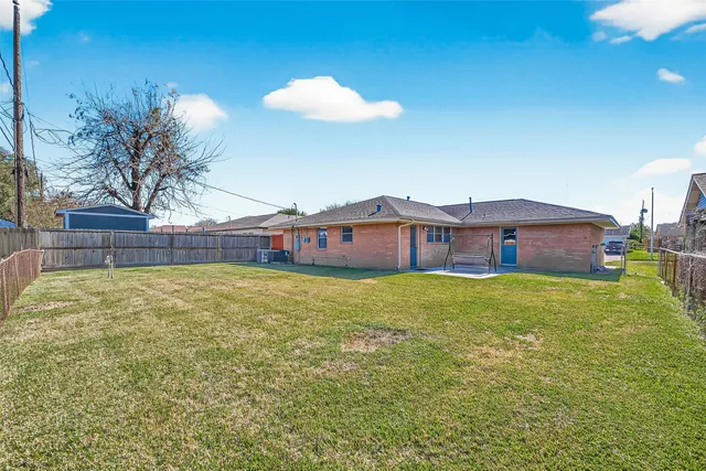 $1,725 | 2607 Penfield Drive, Pasadena, TX 77506