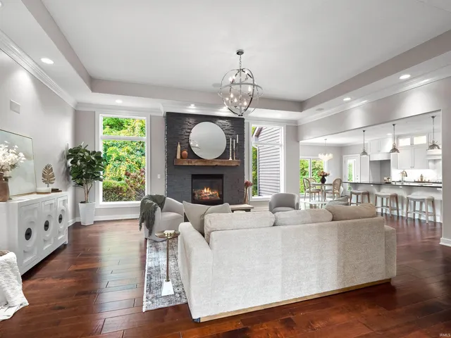 $699,900 | 335 Ephron Court, Huntertown, IN 46748