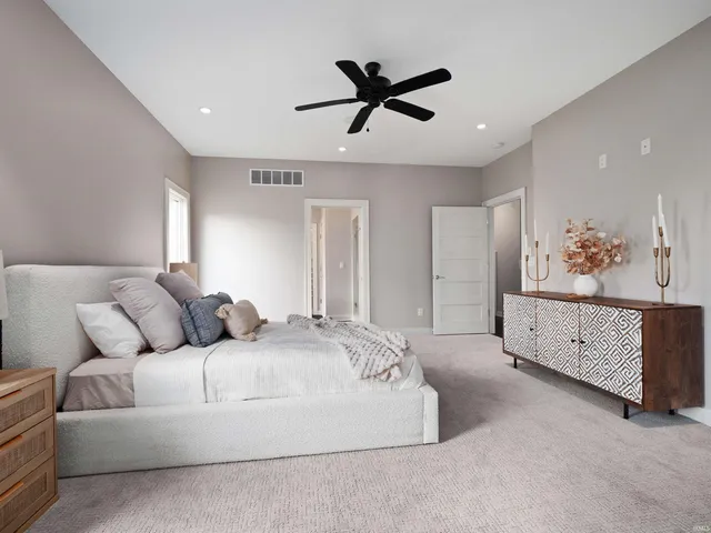 $699,900 | 335 Ephron Court, Huntertown, IN 46748