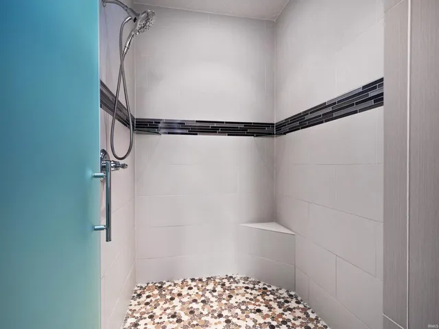 $699,900 | 335 Ephron Court, Huntertown, IN 46748