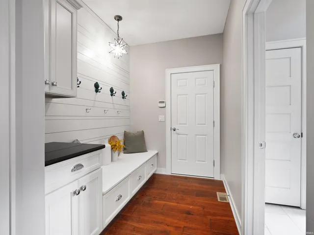 $699,900 | 335 Ephron Court, Huntertown, IN 46748