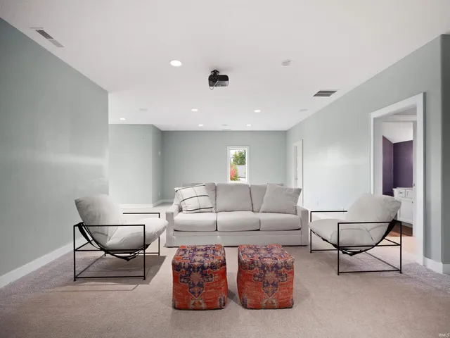 $699,900 | 335 Ephron Court, Huntertown, IN 46748