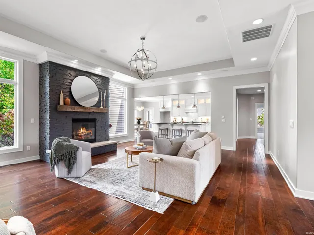 $699,900 | 335 Ephron Court, Huntertown, IN 46748