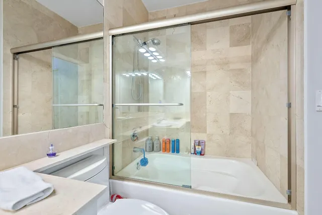 $6,200 | 696 Fern Street, West Palm Beach, FL 33401