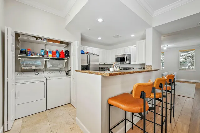 $6,200 | 696 Fern Street, West Palm Beach, FL 33401