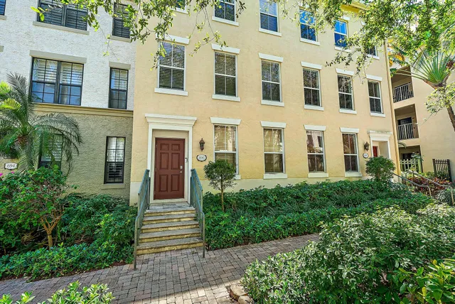 $6,200 | 696 Fern Street, West Palm Beach, FL 33401