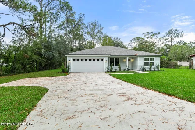$379,900 | 2535 Sunflower Avenue, Middleburg, FL 32068