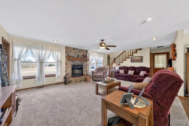 $414,999 | 27057 Pike 434, Middletown, MO 63359