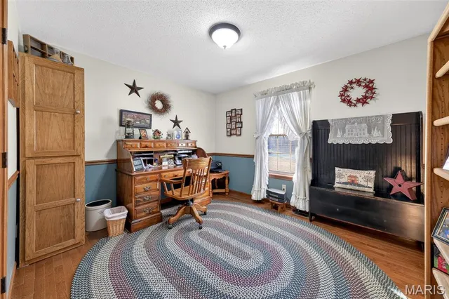 $414,999 | 27057 Pike 434, Middletown, MO 63359