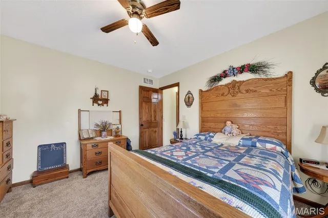 $414,999 | 27057 Pike 434, Middletown, MO 63359