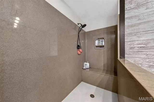 $414,999 | 27057 Pike 434, Middletown, MO 63359