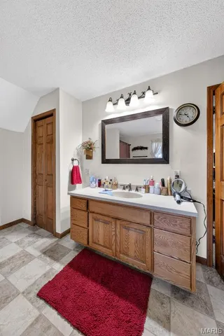 $414,999 | 27057 Pike 434, Middletown, MO 63359