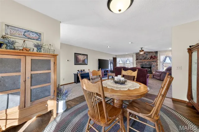 $414,999 | 27057 Pike 434, Middletown, MO 63359