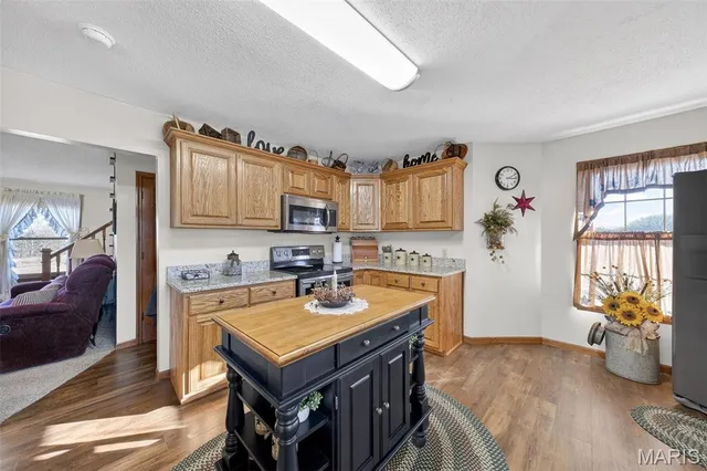 $414,999 | 27057 Pike 434, Middletown, MO 63359