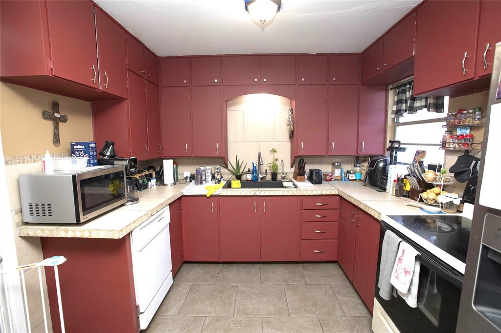 1306 Rodgers Drive Graham, TX 76450 - Photo 7 of 15