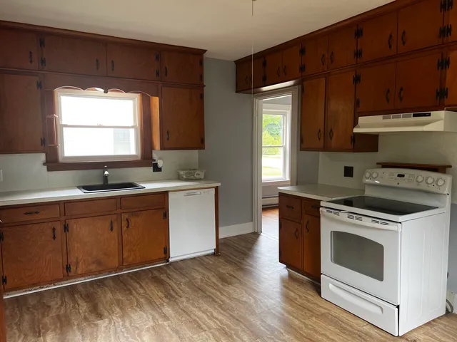 $3,500 | 29 Hall Place, Exeter, NH 03833