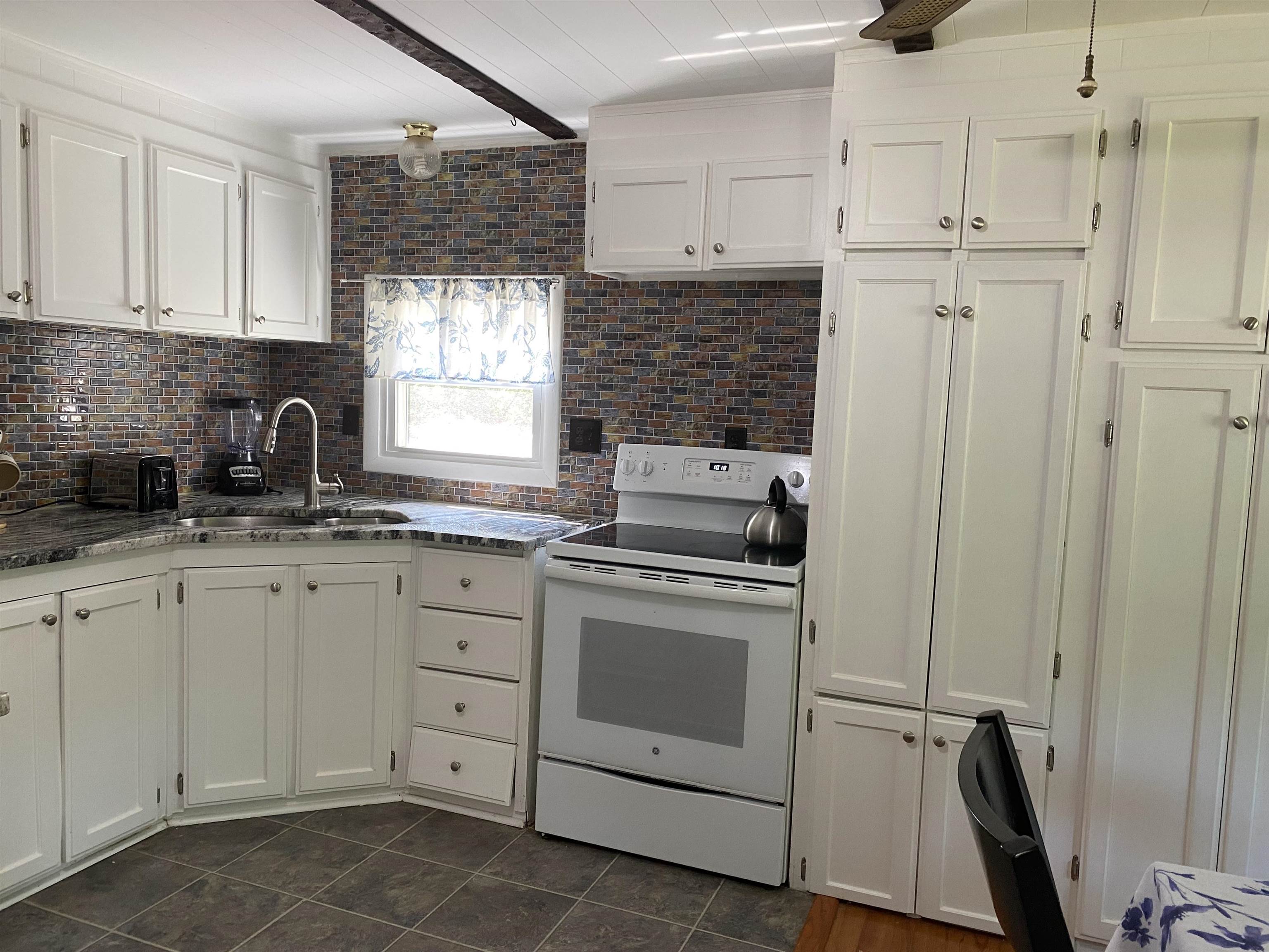 39 Norman Road Seabrook, NH 03874 - Photo 4 of 35