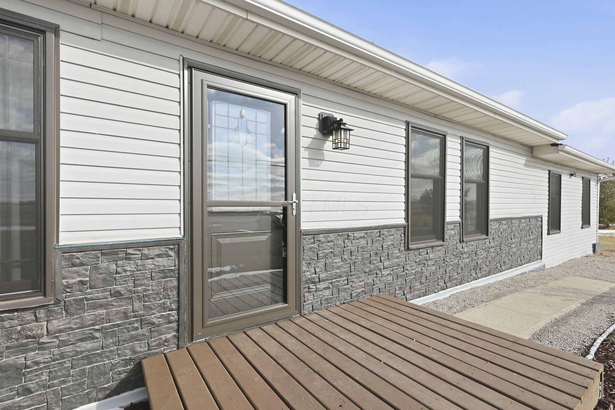 12500 London Road Orient, OH 43146 - Photo 5 of 54 Front