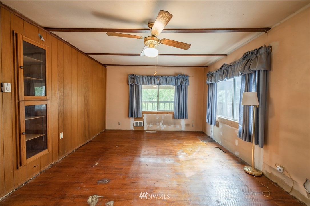 1654 Wolves Road Port Orchard, WA 98366 - Photo 14 of 29 Gallery Image 14