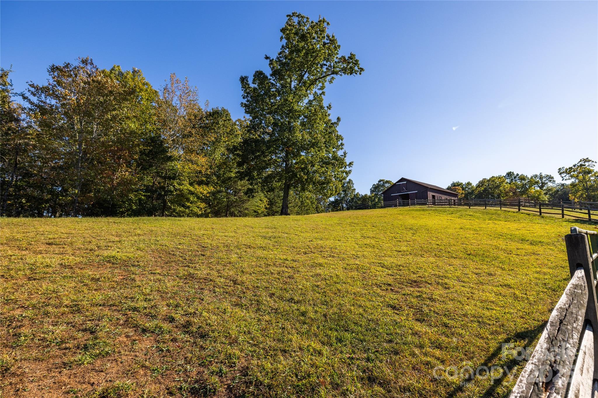 777 South River Road Tryon, NC 28782 - Photo 42 of 47 a view of an ocean