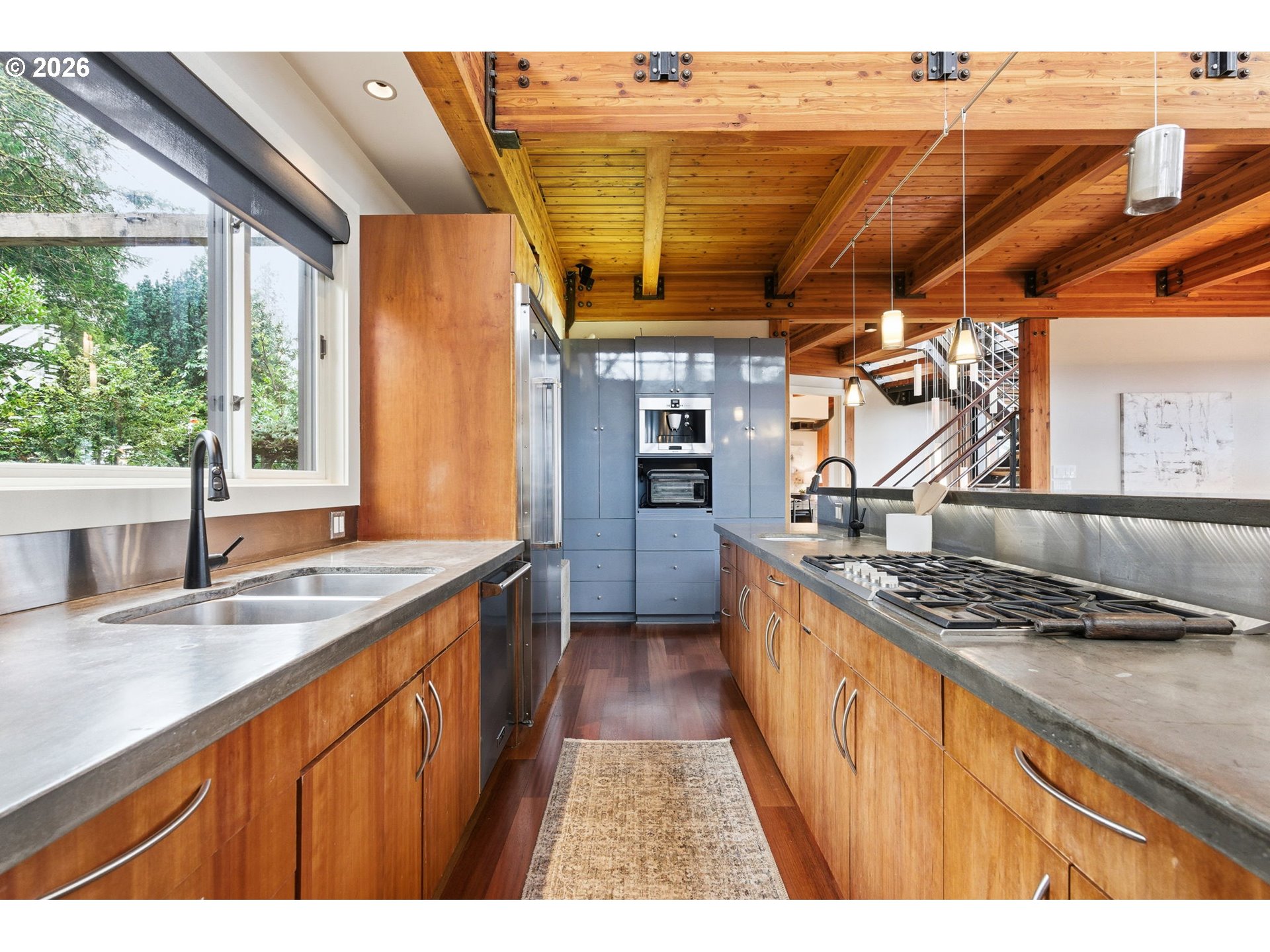 4183 Southwest Greenleaf Drive Portland, OR 97221 - Photo 14 of 48