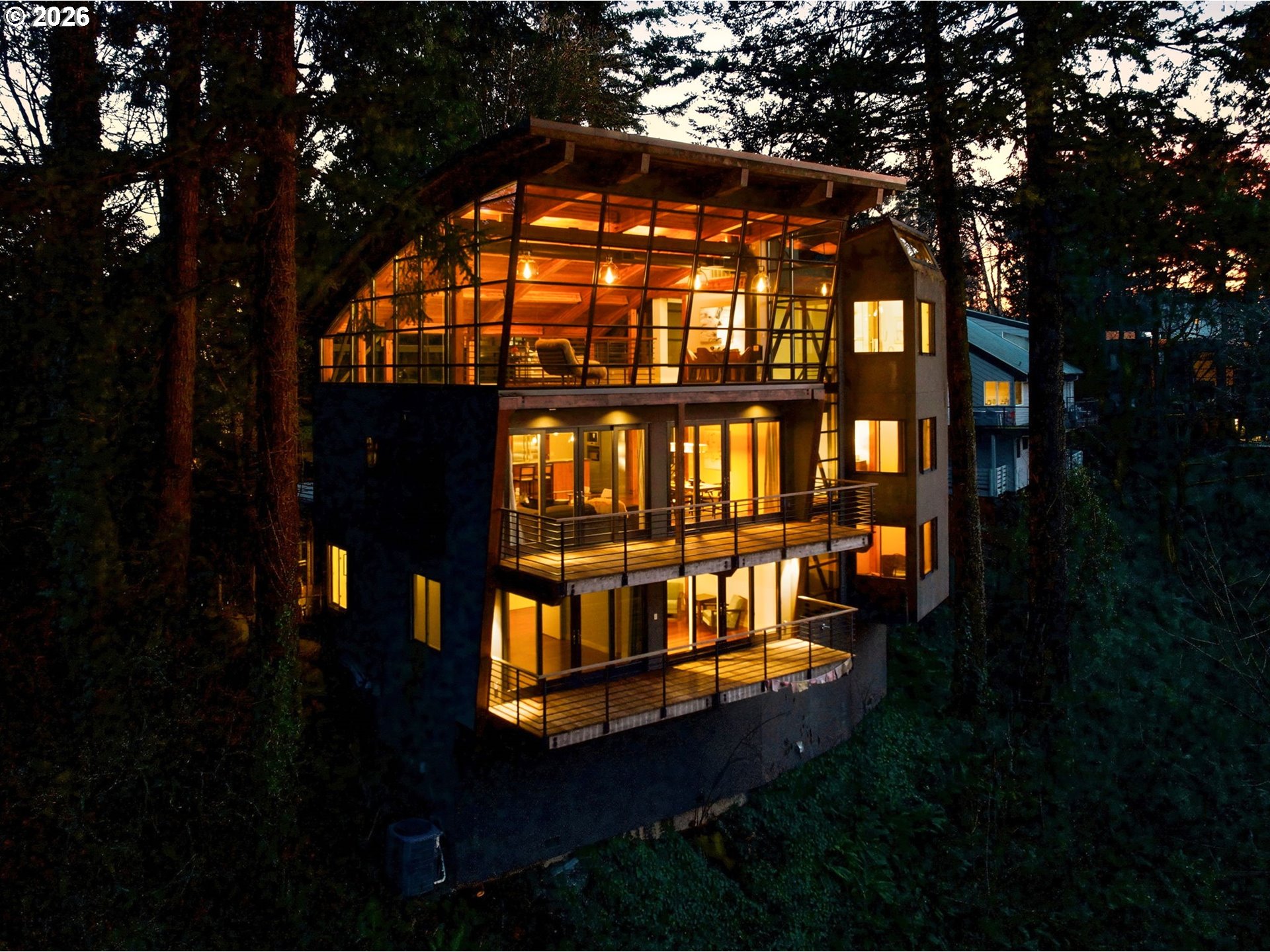 4183 Southwest Greenleaf Drive Portland, OR 97221 - Photo 2 of 48