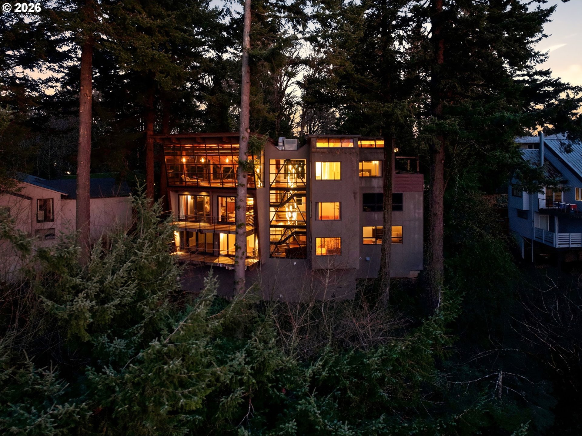 4183 Southwest Greenleaf Drive Portland, OR 97221 - Photo 3 of 48