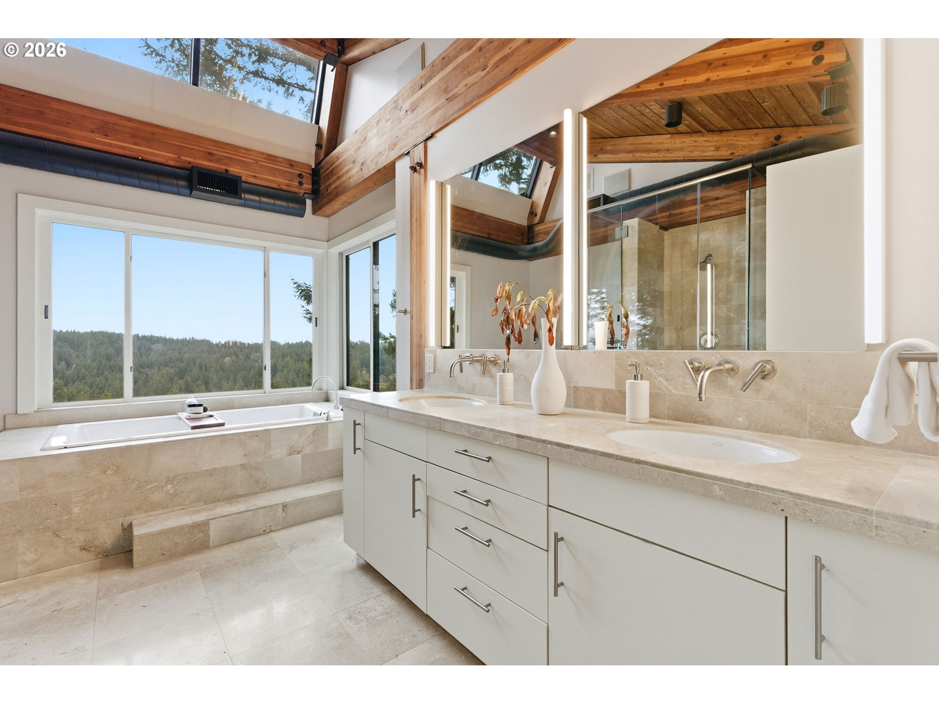 4183 Southwest Greenleaf Drive Portland, OR 97221 - Photo 32 of 48