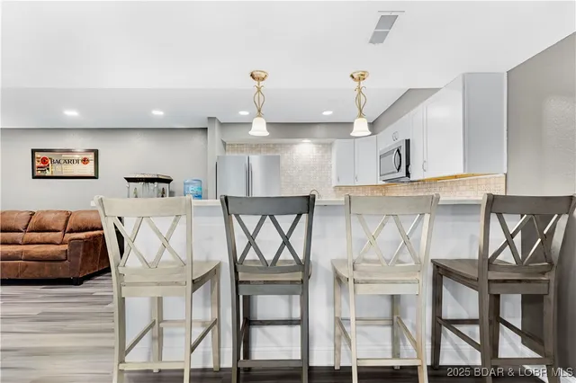 $514,500 | 49 Estates Circle, Camdenton, MO 65020