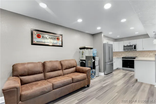 $514,500 | 49 Estates Circle, Camdenton, MO 65020