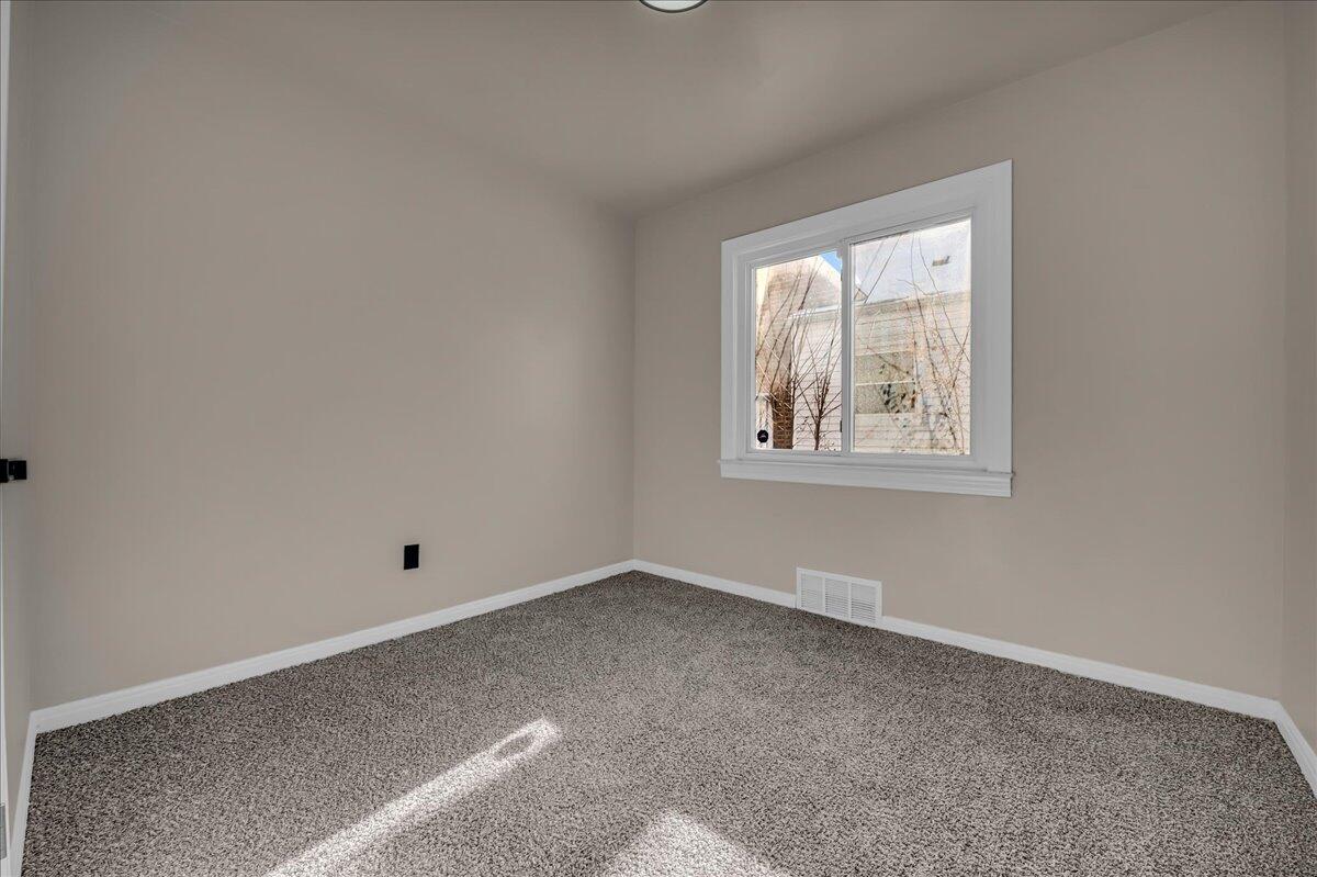 20285 Glastonbury Road Detroit, MI 48219 - Photo 13 of 26 13-20285 Glastonbury Rd-13