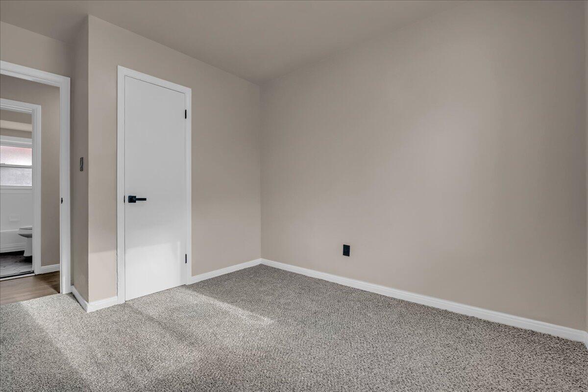 20285 Glastonbury Road Detroit, MI 48219 - Photo 14 of 26 14-20285 Glastonbury Rd-14