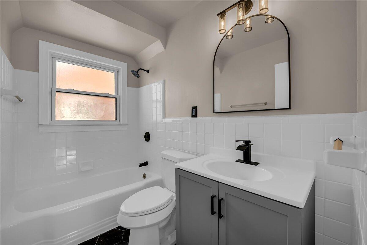 20285 Glastonbury Road Detroit, MI 48219 - Photo 19 of 26 19-20285 Glastonbury Rd-19