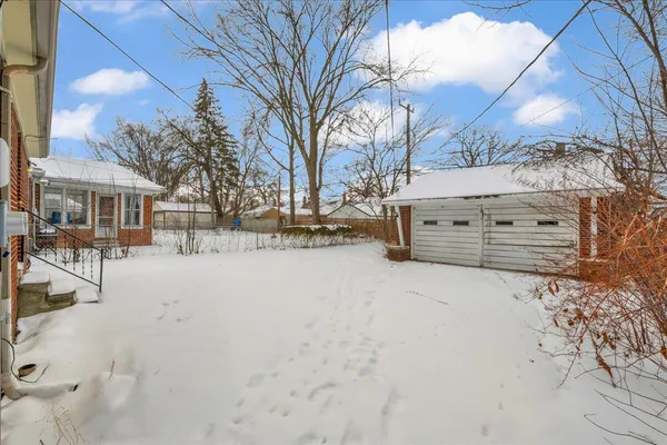 $1,450 | 20285 Glastonbury Road, Detroit, MI 48219