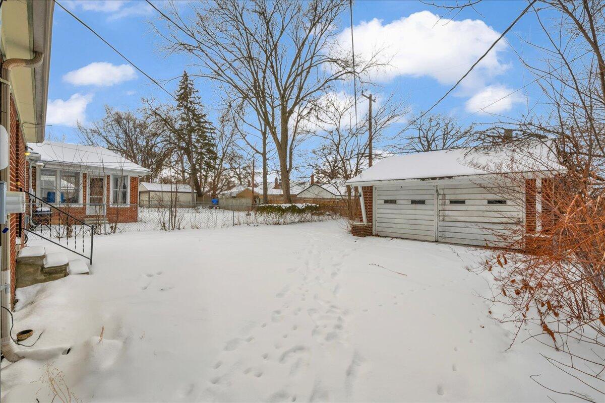 20285 Glastonbury Road Detroit, MI 48219 - Photo 24 of 26 24-20285 Glastonbury Rd-24