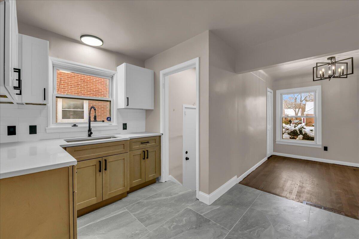 20285 Glastonbury Road Detroit, MI 48219 - Photo 10 of 26 10-20285 Glastonbury Rd-10