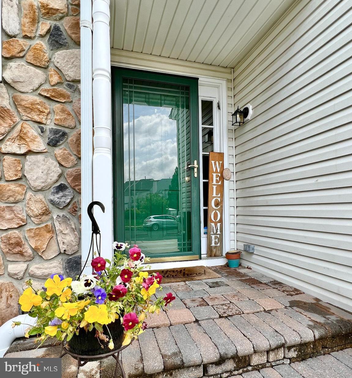 104 Threadleaf Terrace Burlington, NJ 08016 - Photo 3 of 28 Inviting covered entrance