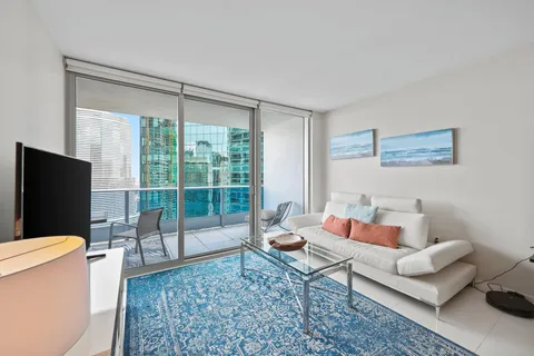 $549,000 | 200 Biscayne Blvd Way, Unit 3909, Miami, FL 33131