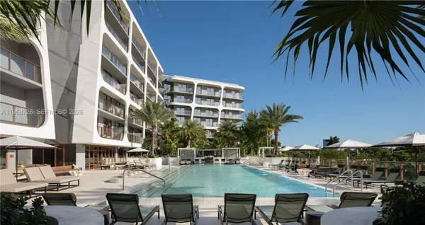 $5,083 | 3900 Alton Road, Unit 821, Miami Beach, FL 33140