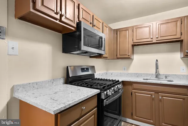 $400,000 | 5815 66th Avenue, Riverdale, MD 20737