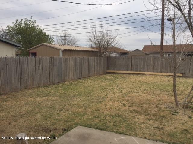 1921 Colgate Drive Perryton, TX 79070 - Photo 5 of 19 IMG_7932
