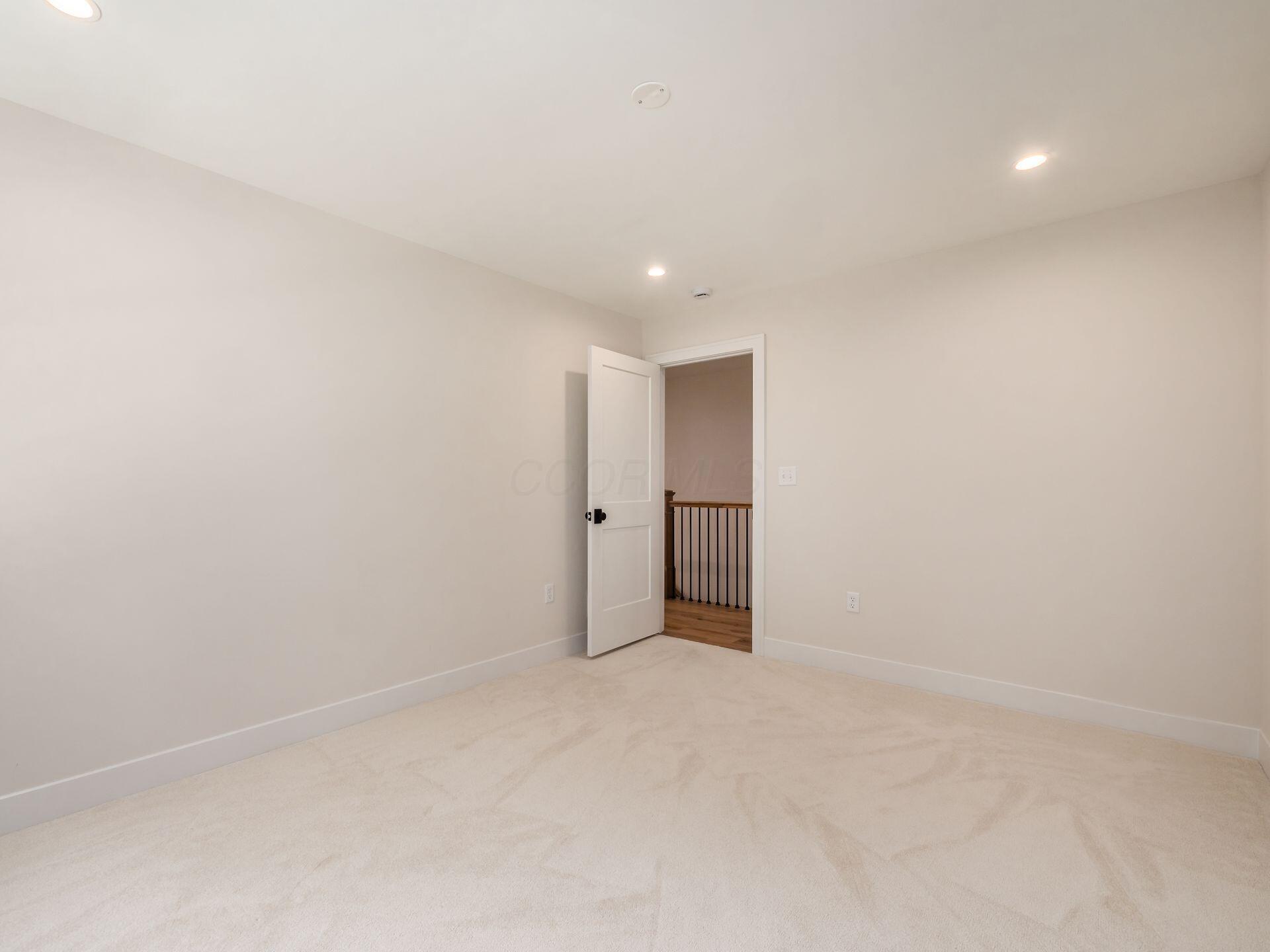 2355 Farleigh Road Columbus, OH 43221 - Photo 65 of 98 091_913cb_N 2355 Farleigh 024